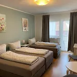 TOP LAGE 2 Zimmerwohnung mit Balkon und bester Aussicht in OG 2 links