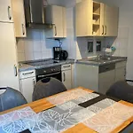 TOP LAGE 2 Zimmerwohnung mit Balkon und bester Aussicht in OG 2 links