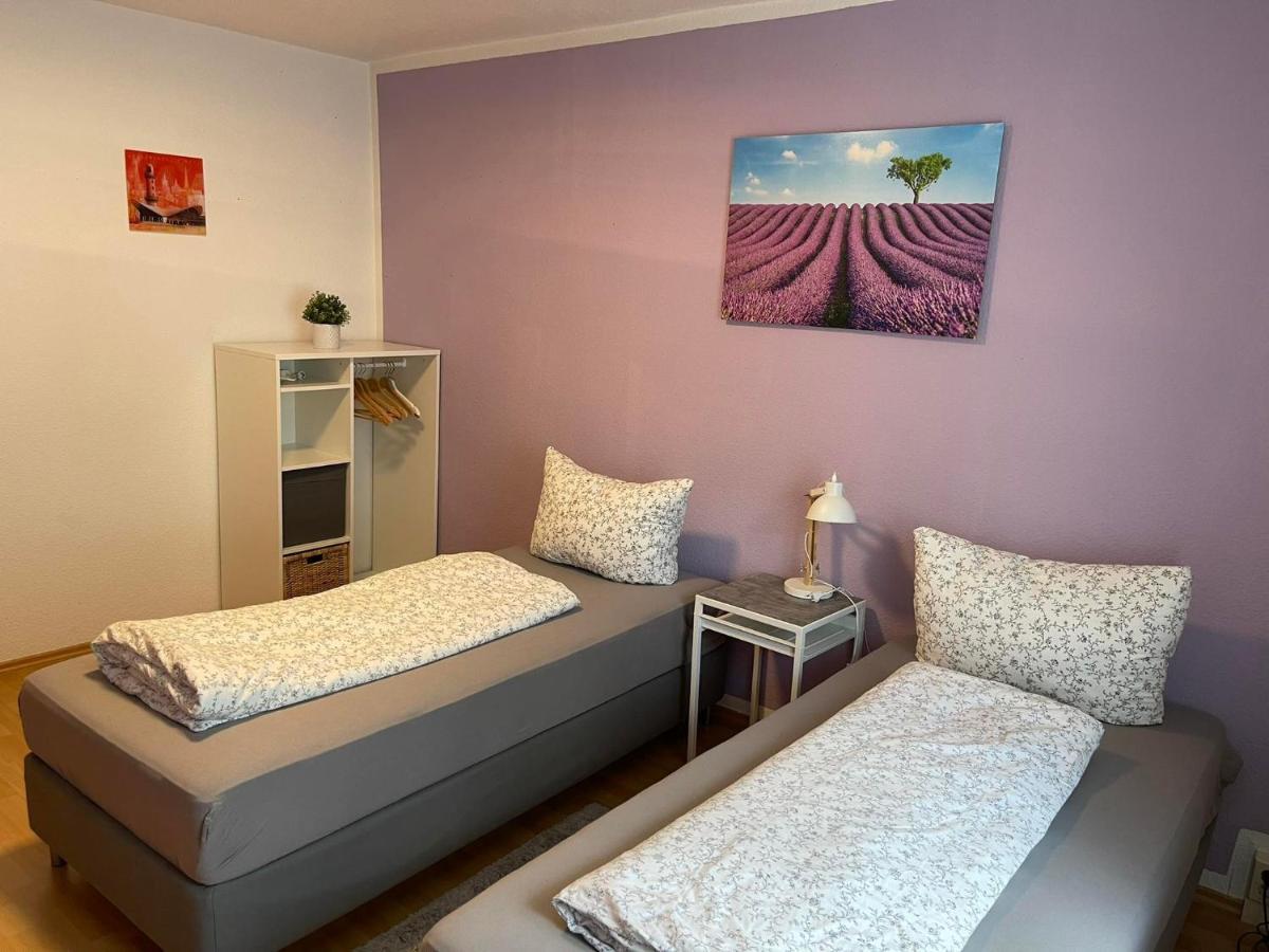 Lage 2 Zimmerwohnung Mit Balkon Und Bester Aussicht In Og 2 Links Apartment Rostock