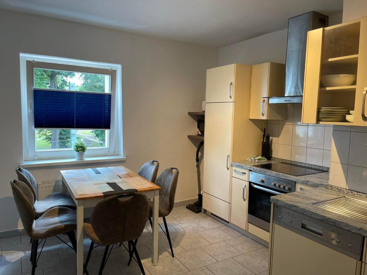 Lage 2 Zimmerwohnung Mit Balkon Und Bester Aussicht In Og 2 Links * Rostock